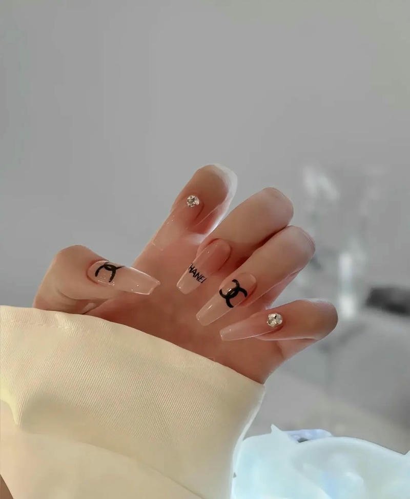 nail chanel cho nữ
