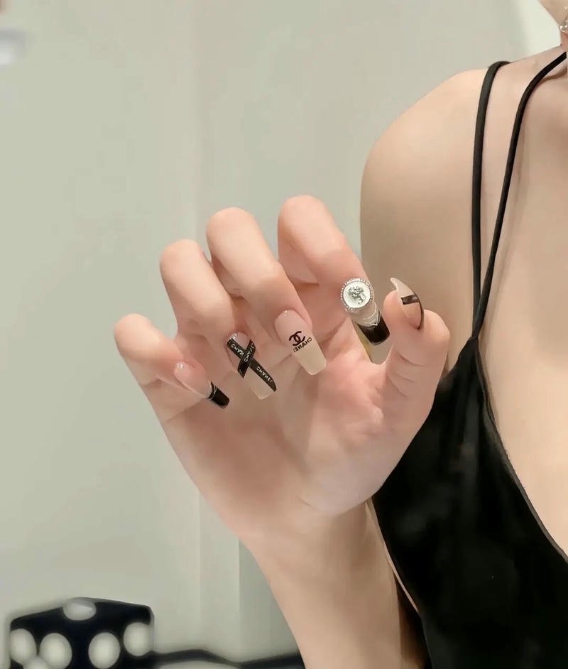 nail chanel độc đáo