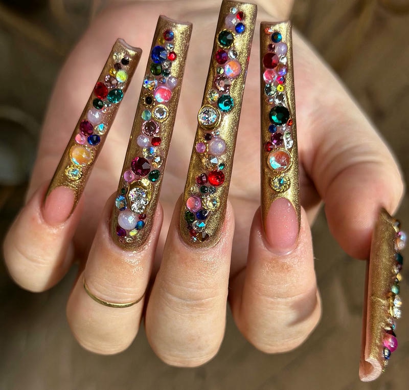 nail màu vàng cổ trang