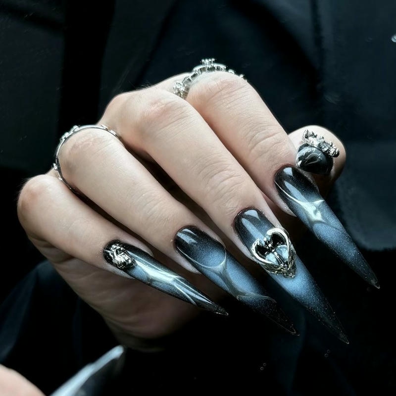 nail màu xám ánh xanh