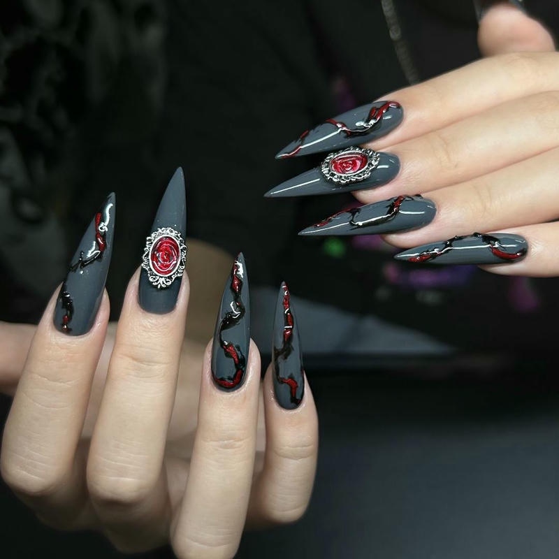 nail màu xám xanh lạ mắt