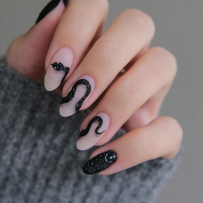 nail móng nhọn tròn vẽ rắn