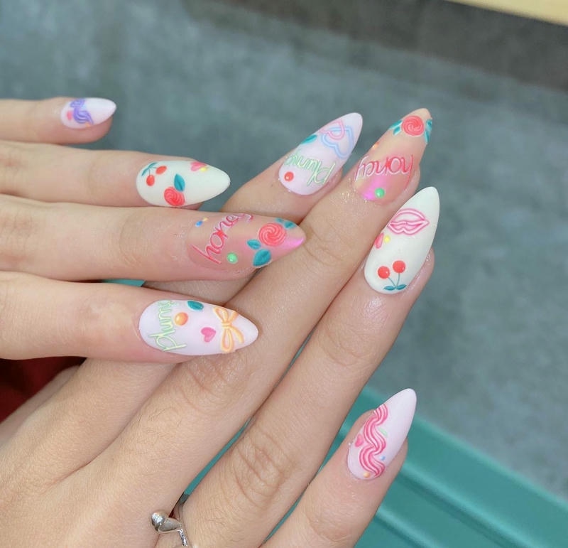 nail nhiều màu họa tiết