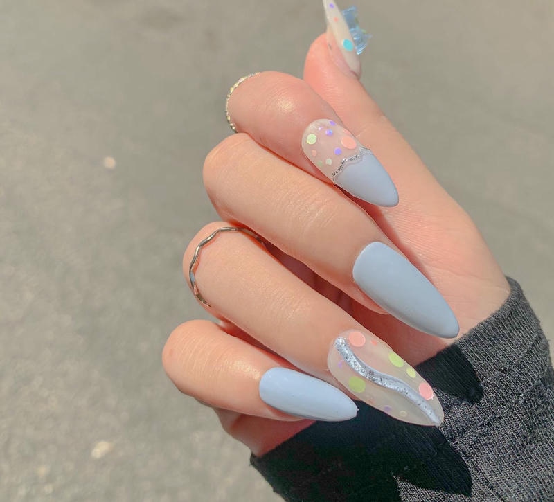 nail nhiều màu năm 2025