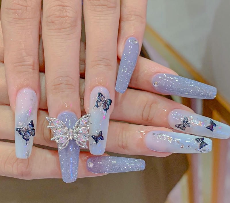 nail nhũ đính bướm