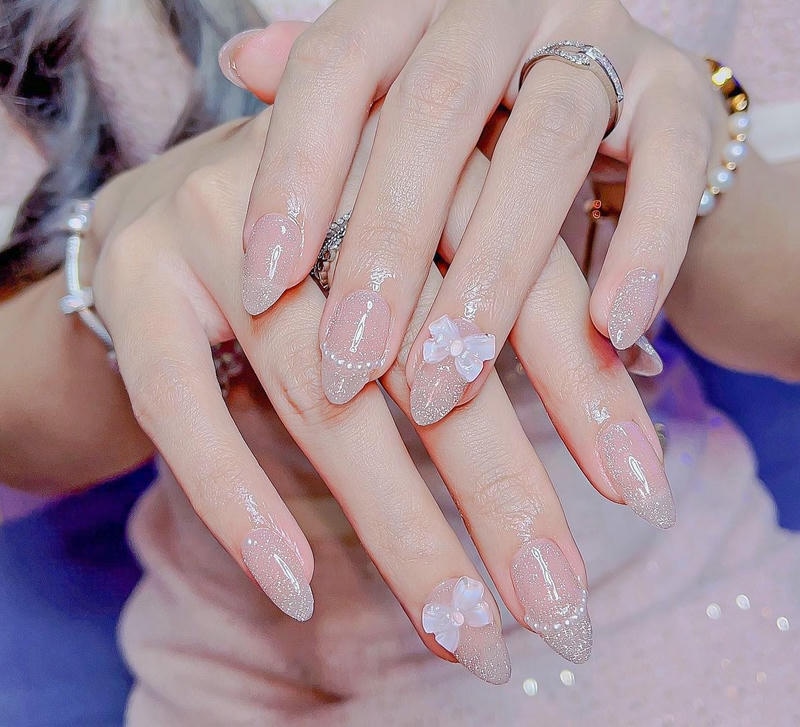 nail nhũ đính nơ