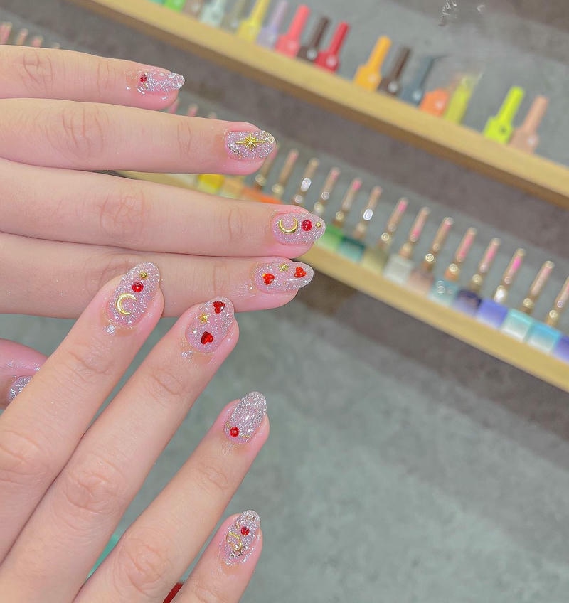 nail nhũ hồng nhạt