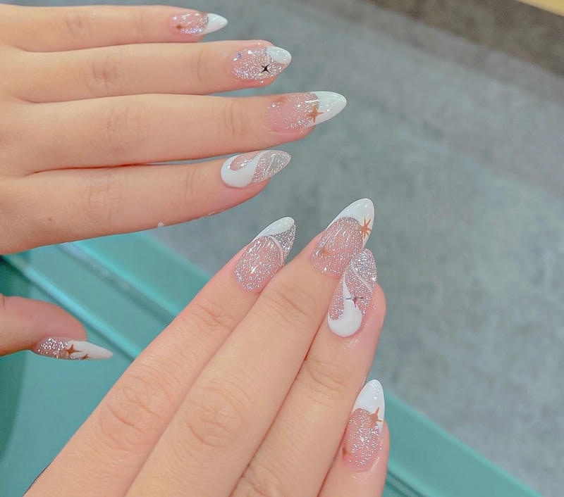 nail nhũ