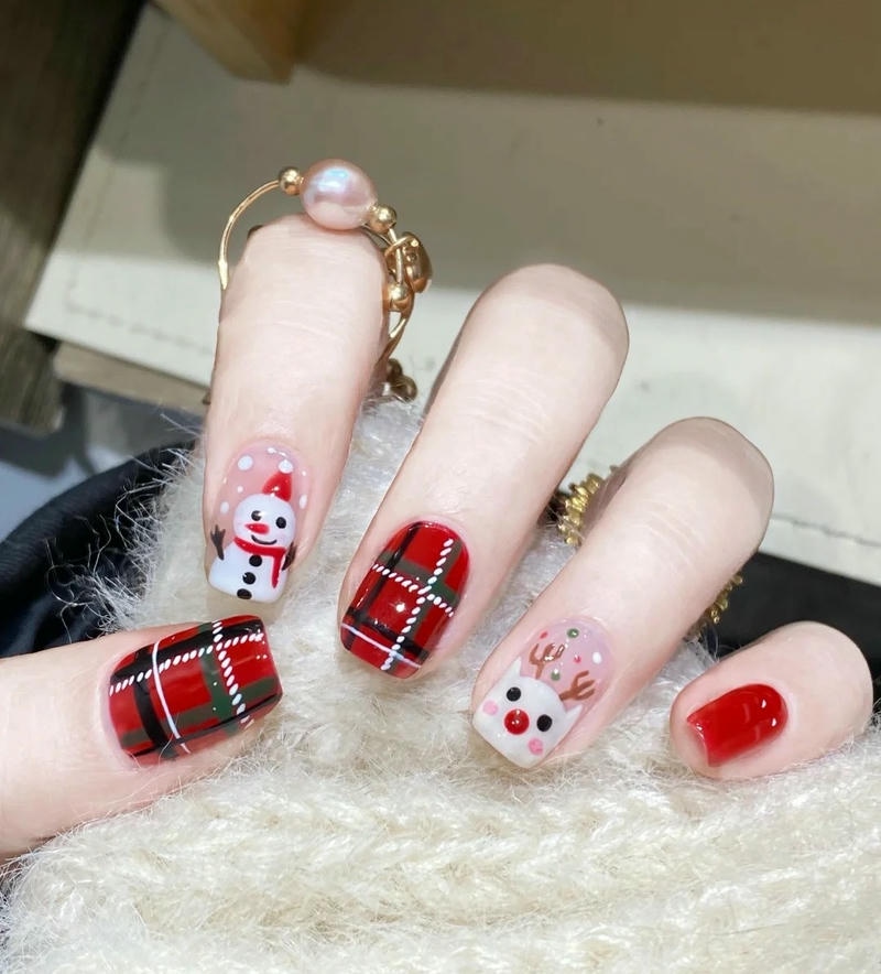 nail noel kẻ caro