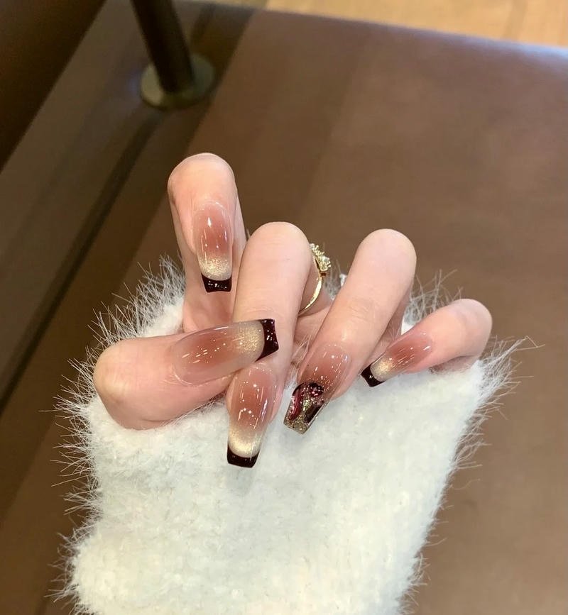 nail ombre sơn đầu móng đen