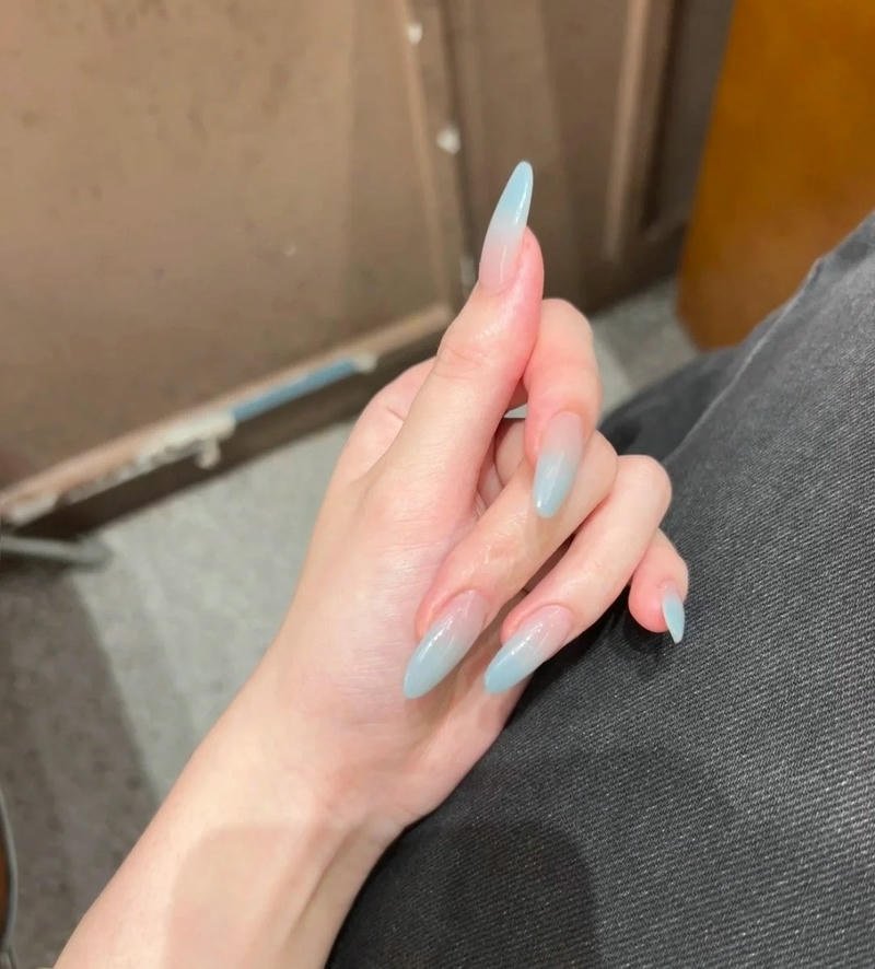 nail ombre xanh lam