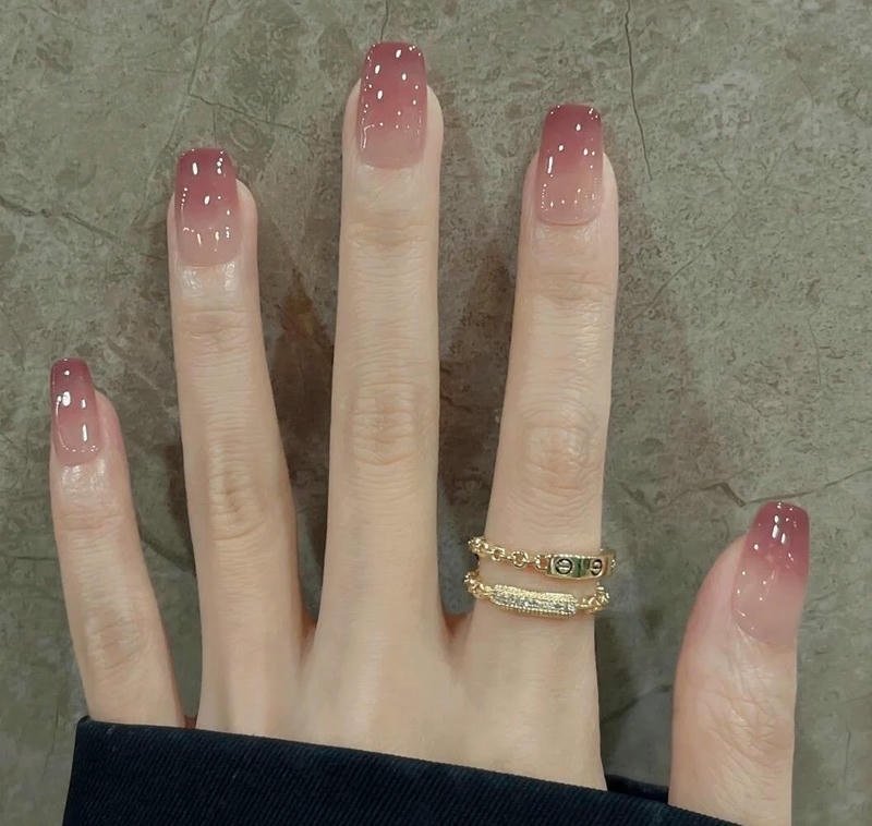 nail ombre