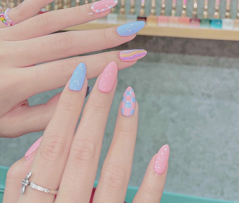nail pastel hồng xanh