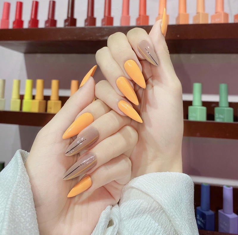 nail pastel nâu cam