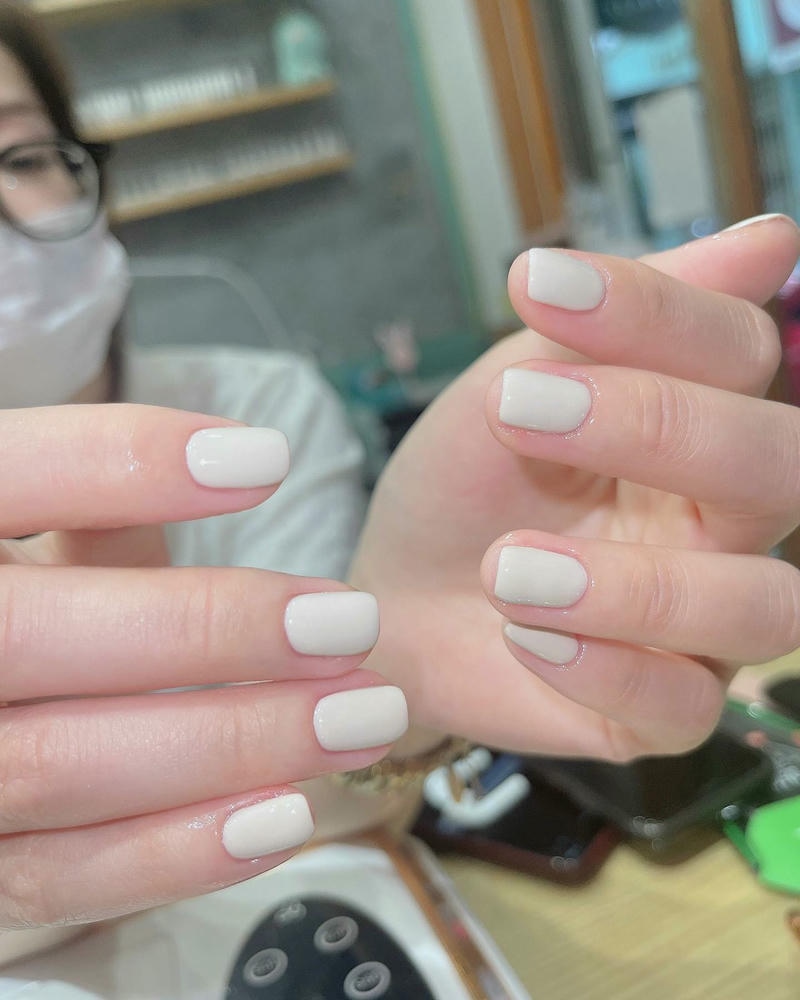 nail sơn trơn màu trắng