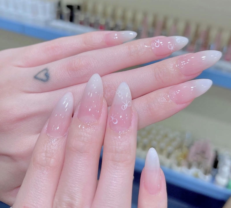 nail sơn trơn vẽ nơ