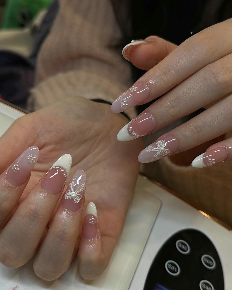 nail tết đính ngọc