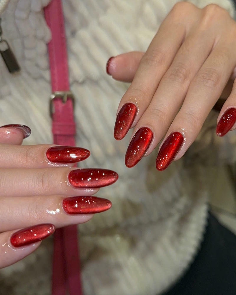 nail tết đỏ mắt mèo