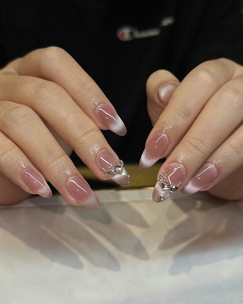 nail tết mắt mèo sáng