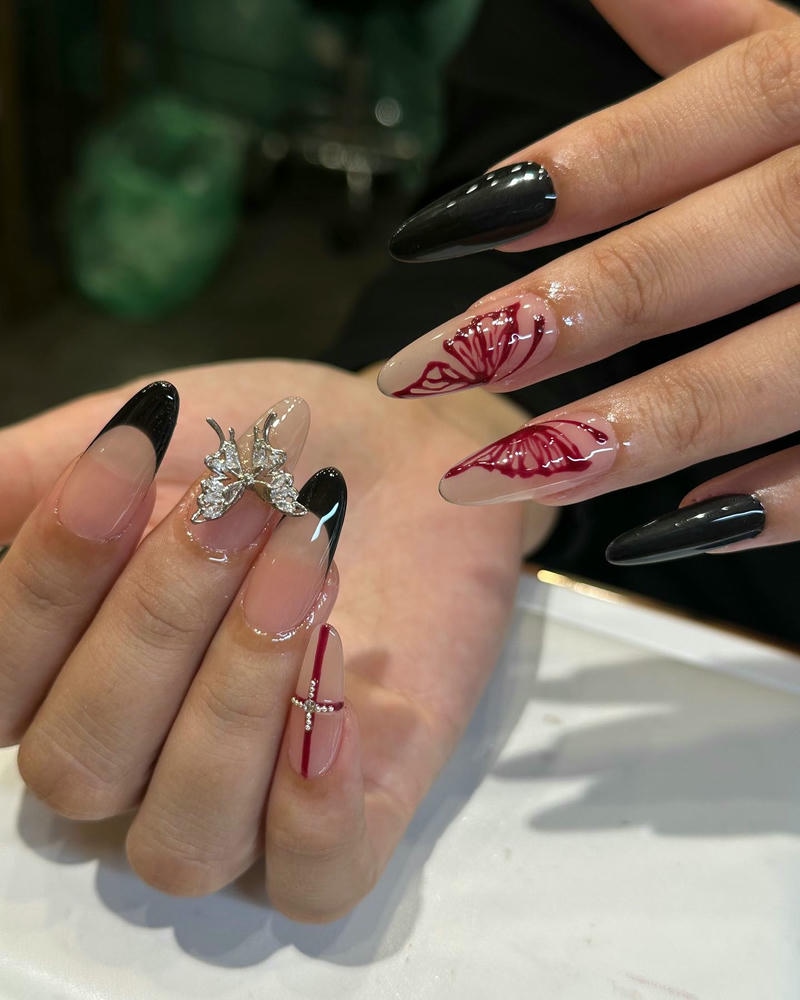 nail tết màu đen đỏ