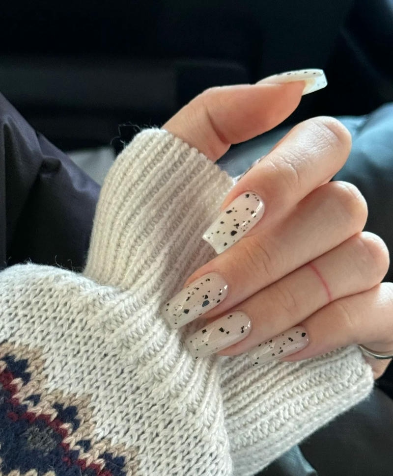 nail trứng cút cho móng lỡ