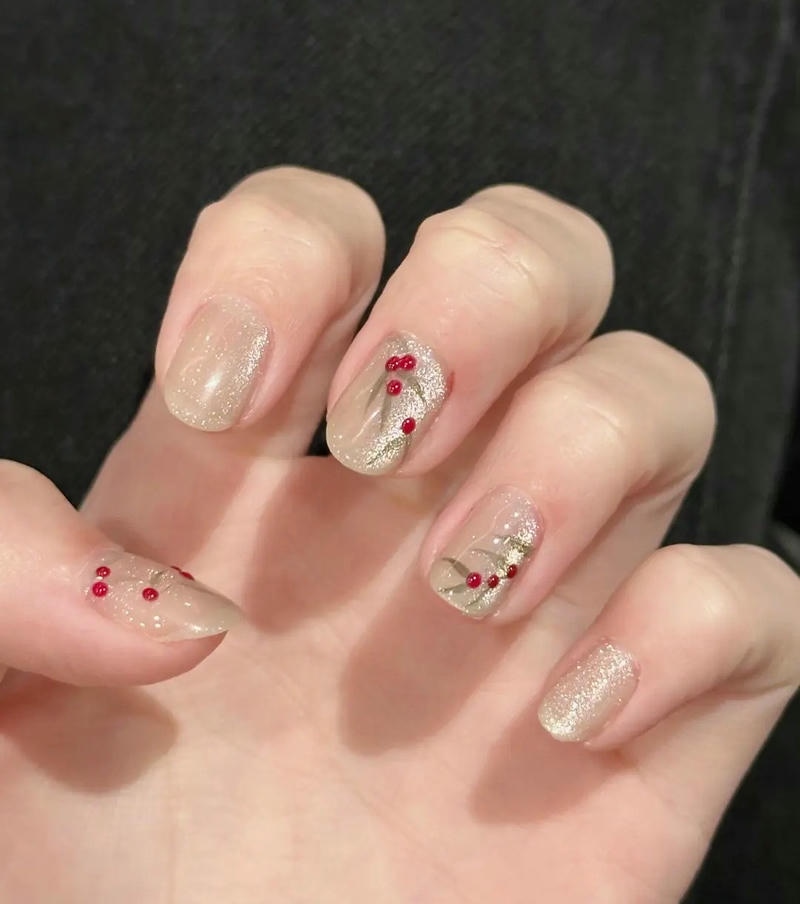 nail trung niên nhũ vàng