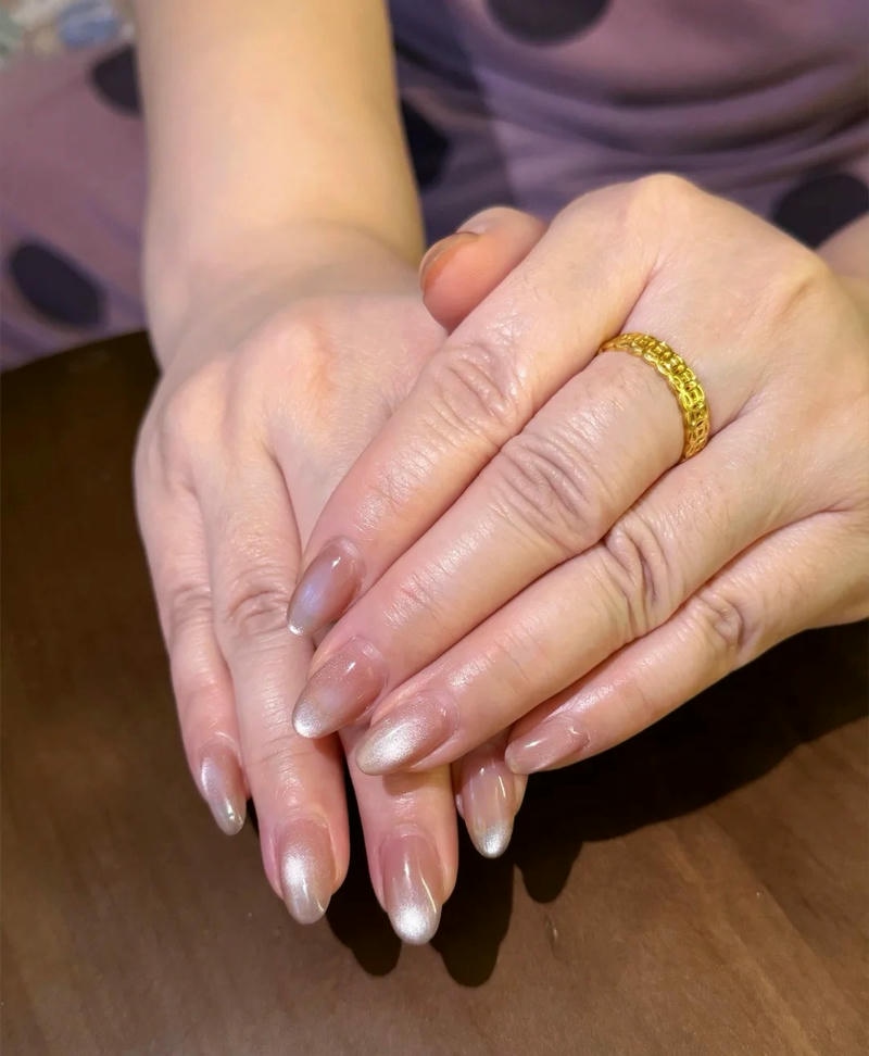 nail trung niên tráng mắt mèo